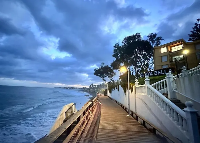 Modern Beachfront 2 Bdrm , Incredible Views Apartamento Estepona