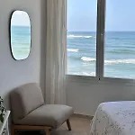 Apartment Modern Beachfront 2 Bdrm , Incredible Views