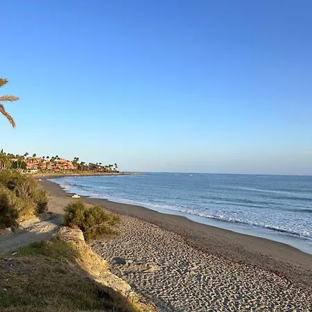 Apartamento Modern Beachfront 2 Bdrm , Incredible Views *